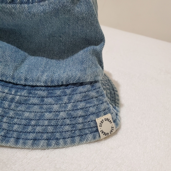 ❌️SOLD❌️Zara Washed Denim Bucket Hat Size 3-5 Years - Picture 3 of 5